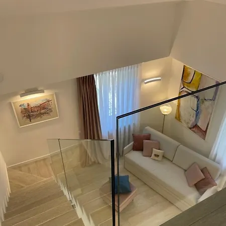 Queen Luxury Sanificato Ozono Apartment